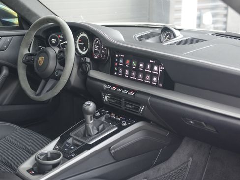 Certified 2022 Porsche 911 Carrera S RWD image 30