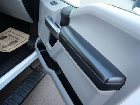 Used 2018 Ford F150 XLT image 24