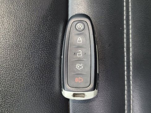 Used 2018 Ford Escape Titanium w/ Ford Safe & Smart Package AWD/4WD image 32