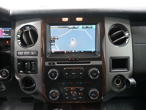 Used 2015 Ford Expedition Platinum image 18