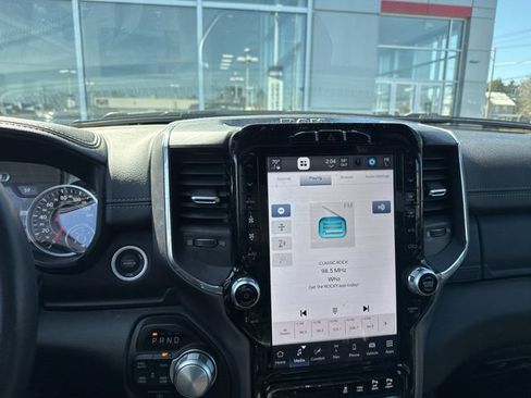 Used 2024 RAM 1500 Laramie image 10