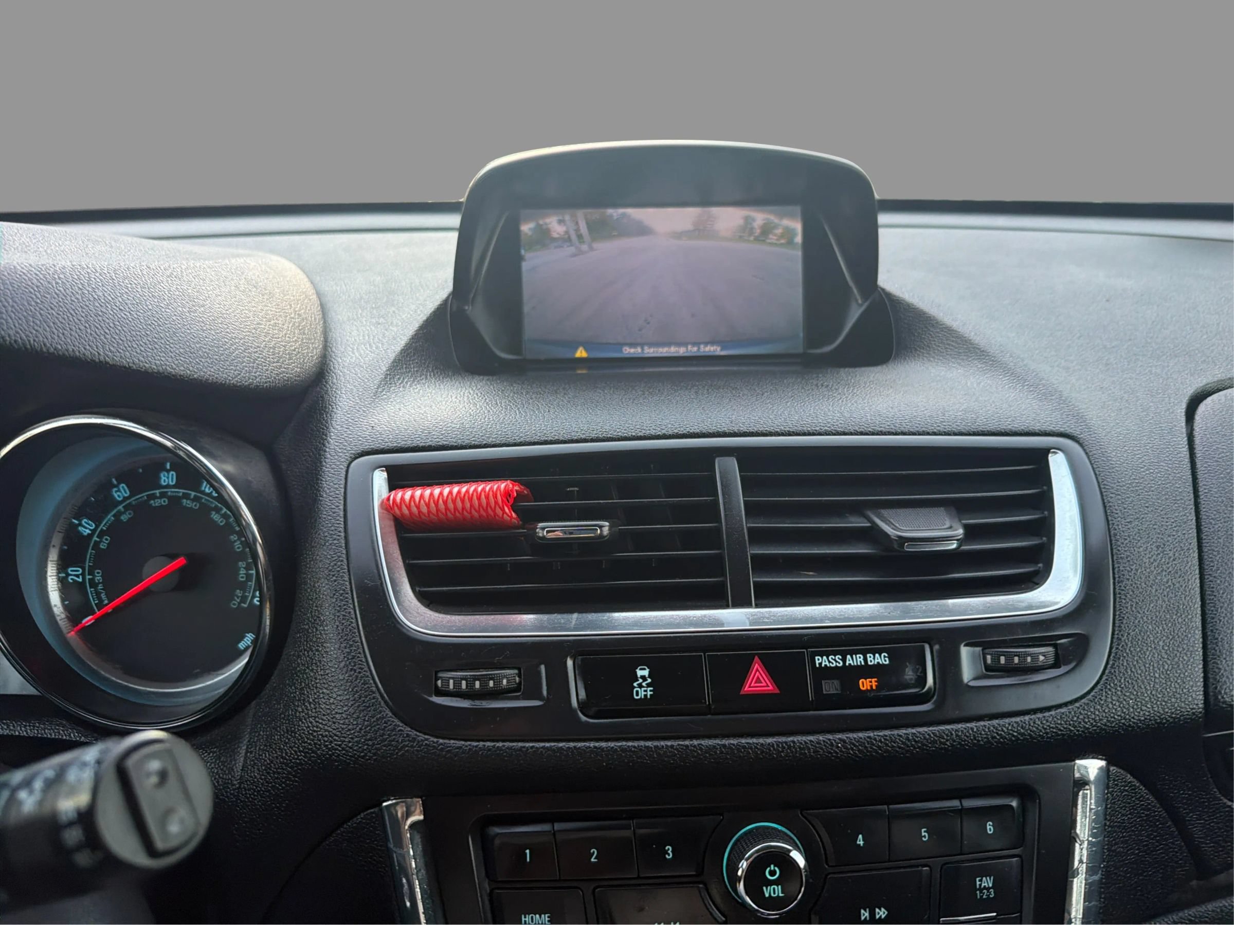Used 2014 Buick Encore FWD image 30