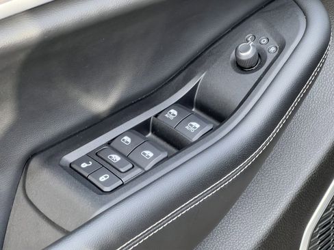 Used 2022 Jeep Grand Cherokee L Limited image 18