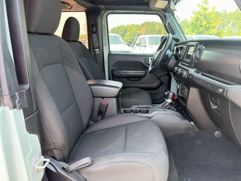 Used 2023 Jeep Wrangler Sport AWD/4WD image 29