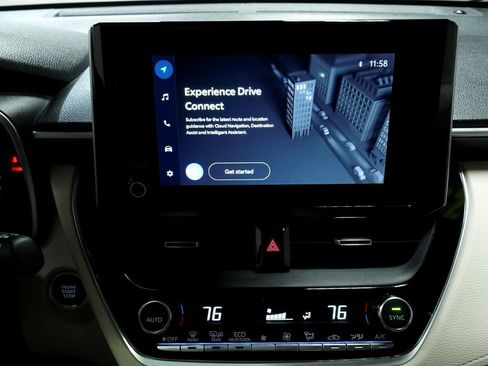 Certified 2023 Toyota Corolla Cross XLE image 18