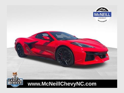 Used 2025 Chevrolet Corvette Z06 RWD image 1