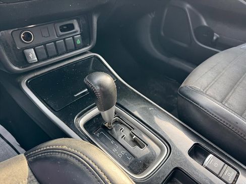 Used 2020 Mitsubishi Outlander SE image 22