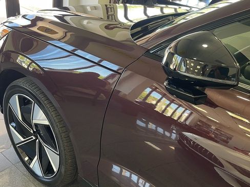 Used 2025 Volvo EX90 Ultra image 12