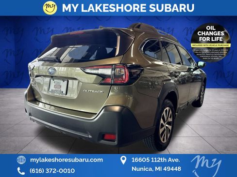 Certified 2025 Subaru Outback Premium AWD/4WD image 11