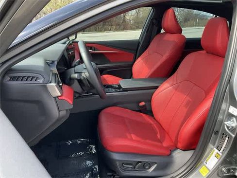 Used 2025 Toyota Camry XSE image 13