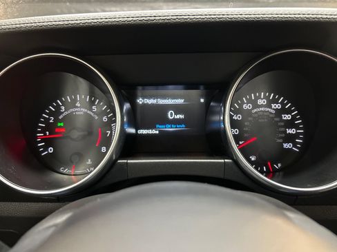 Used 2018 Ford Mustang Coupe RWD image 16