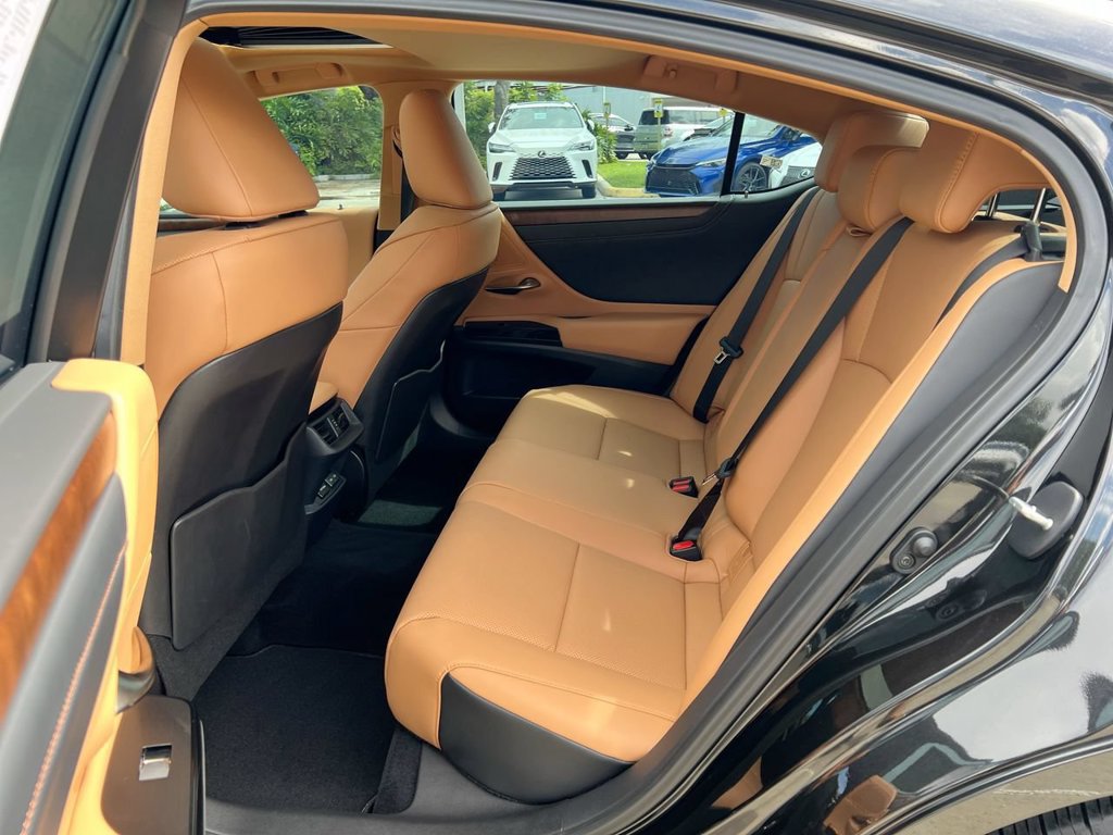 Certified 2025 Lexus ES 350 w/ Premium Package FWD image 19
