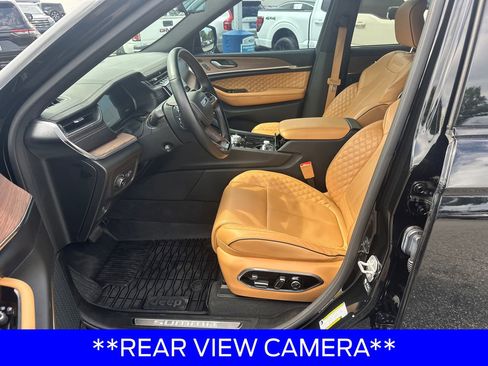 Used 2021 Jeep Grand Cherokee L Summit w/ Advanced Protech Group IV AWD/4WD image 9