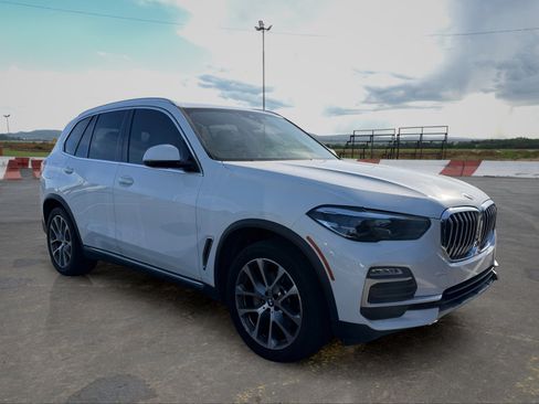 Used 2021 BMW X5 sDrive40i w/ Premium Package 2 RWD image 2