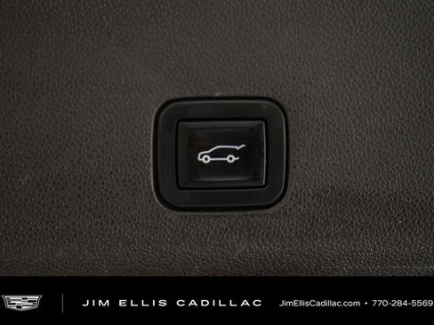 Used 2023 GMC Yukon SLT RWD image 31
