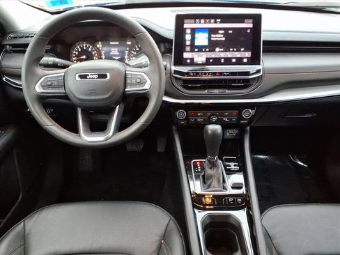 Used 2022 Jeep Compass Trailhawk image 9