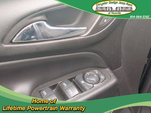 Used 2022 Chevrolet Equinox LT image 13
