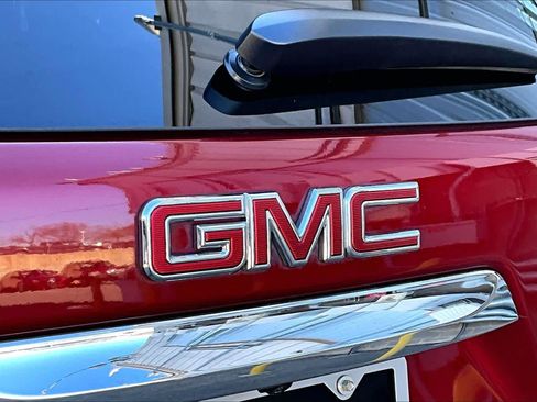 Used 2020 GMC Terrain SLE w/ Driver Convenience Package image 30