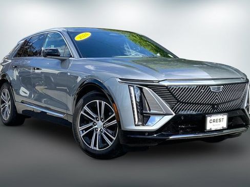 Used 2024 Cadillac Lyriq Luxury AWD/4WD image 1