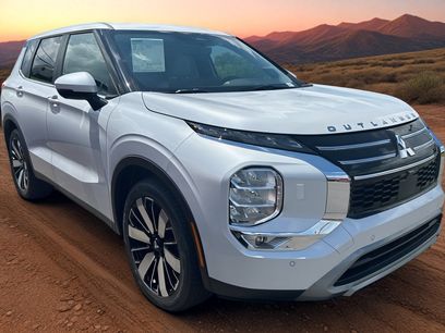 New 2025 Mitsubishi Outlander SE