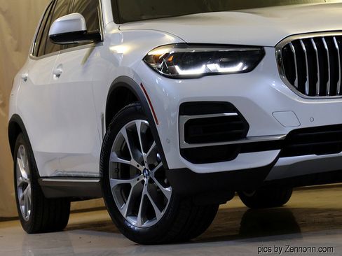 Certified 2023 BMW X5 xDrive40i w/ Premium Package image 4
