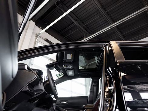 Certified 2025 Toyota Corolla SE w/ SE Premium Package image 10