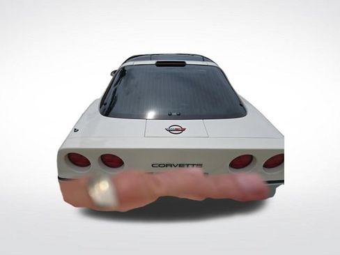 Used 1987 Chevrolet Corvette Coupe RWD image 2