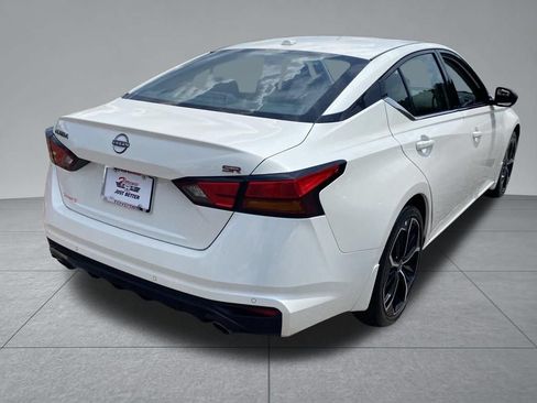 Used 2025 Nissan Altima 2.5 SR FWD image 15