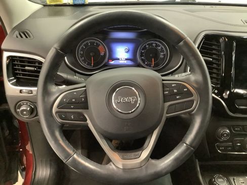 Used 2019 Jeep Cherokee Limited AWD/4WD image 7