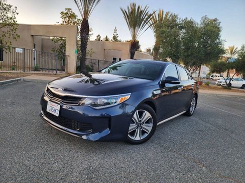 Used 2017 Kia Optima EX FWD image 2