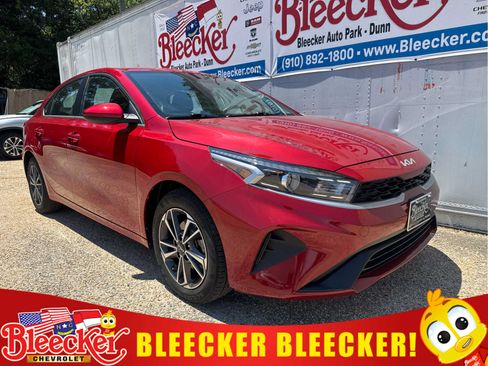 Used 2023 Kia Forte LXS FWD image 1