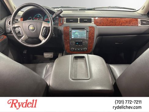 Used 2013 Chevrolet Avalanche LTZ AWD/4WD image 12