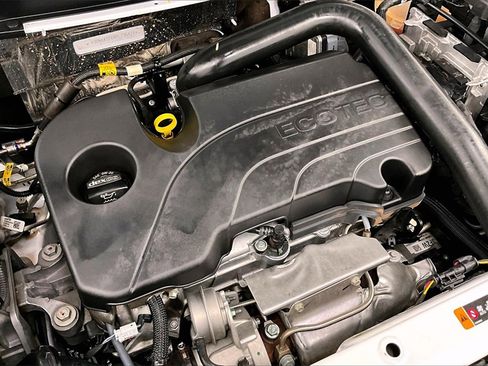 Used 2023 Chevrolet Equinox LT w/ LPO, Floor Liner Package image 31