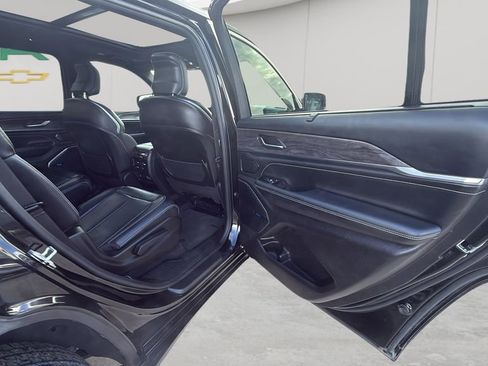 Used 2022 Jeep Grand Cherokee L Overland w/ Luxury Tech Group IV image 54