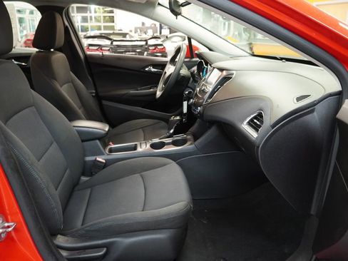 Used 2016 Chevrolet Cruze LT FWD image 31