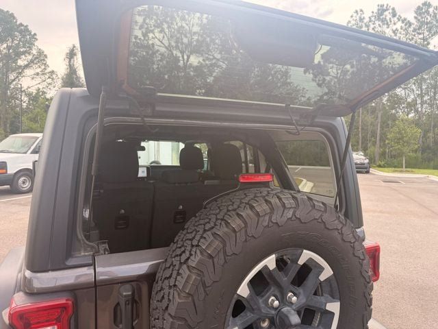 Used 2024 Jeep Wrangler Unlimited Rubicon 4xe AWD/4WD image 21