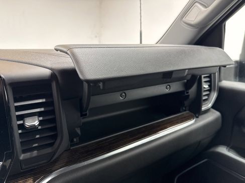 Used 2024 GMC Sierra 2500 SLE w/ SLE Convenience Package image 18