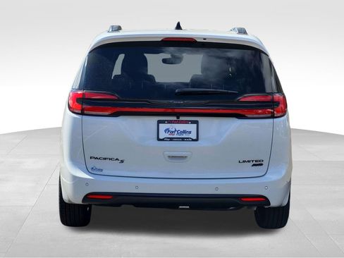New 2026 Chrysler Pacifica Limited image 6