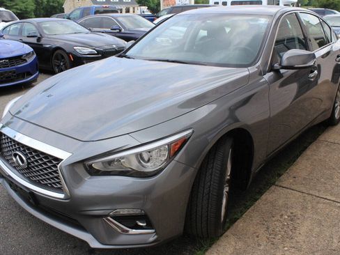 Used 2019 INFINITI Q50 Luxe w/ Essential Package (3.0T Luxe) image 5