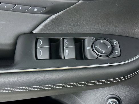 Used 2023 Buick Envision Essence image 24