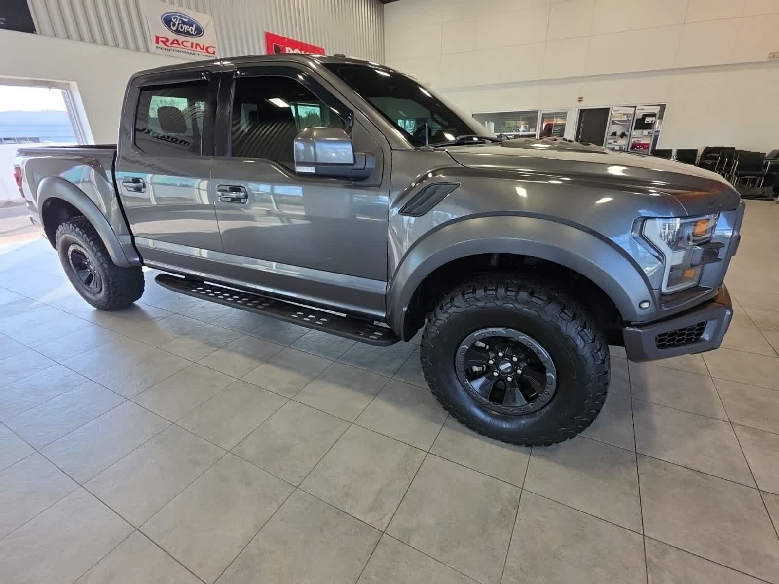 Used 2018 Ford F150 Raptor w/ Equipment Group 802A Luxury AWD/4WD image 5