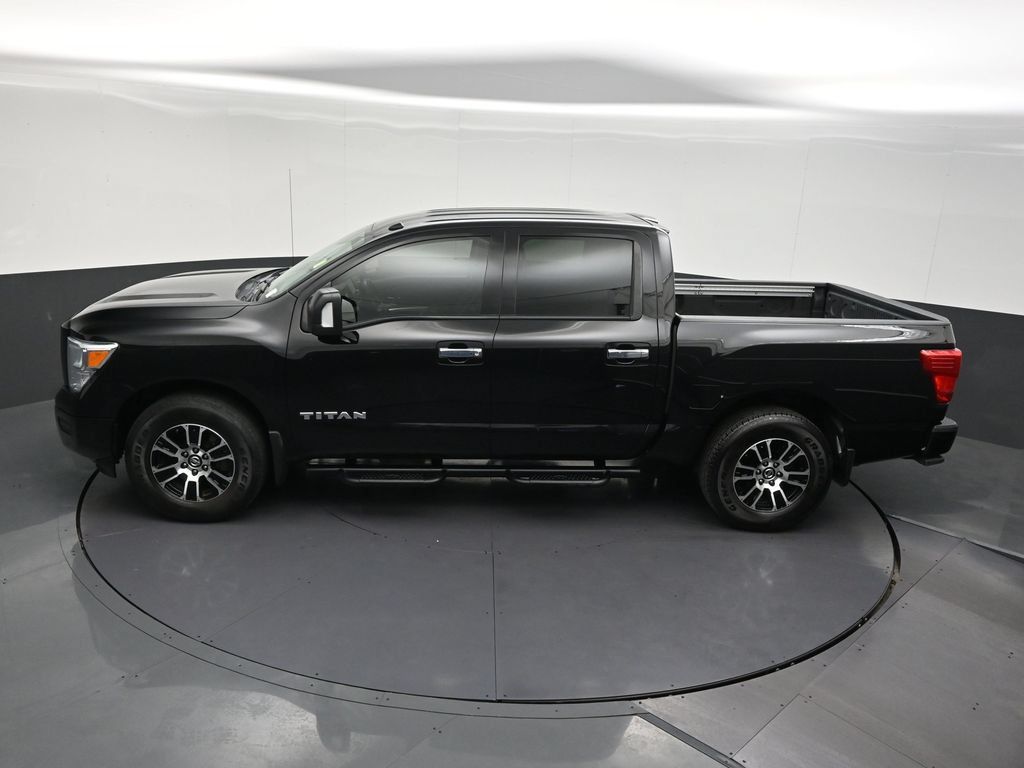 Used 2021 Nissan Titan SV w/ SV Convenience Package AWD/4WD image 16