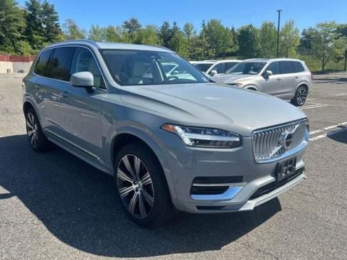 Used 2025 Volvo XC90 T8 Plus w/ Protection Package Premier AWD/4WD image 1
