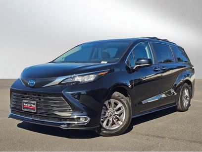 Used 2023 Toyota Sienna XLE