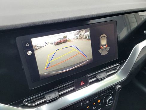 Used 2022 Kia Niro EX Premium image 14