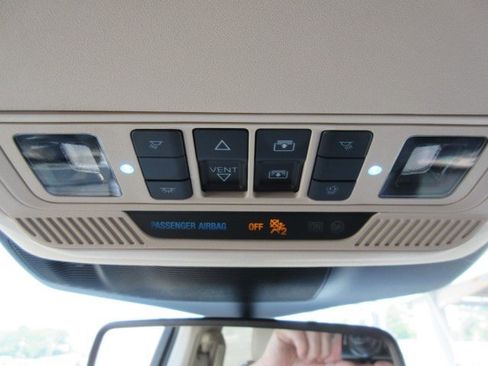 Used 2022 Ford Explorer Limited w/ Equipment Group 301A RWD image 27