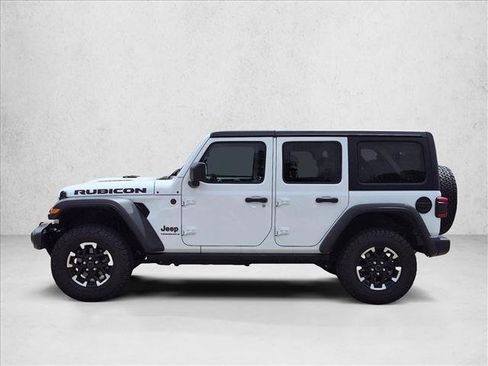 Used 2025 Jeep Wrangler Unlimited Rubicon AWD/4WD image 8