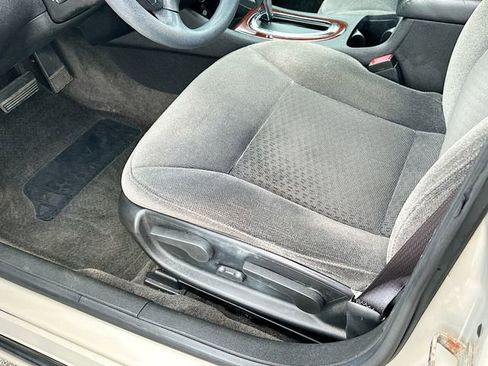 Used 2008 Chevrolet Impala LT image 17
