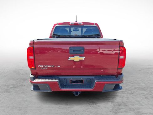 Used 2017 Chevrolet Colorado Z71 AWD/4WD image 4