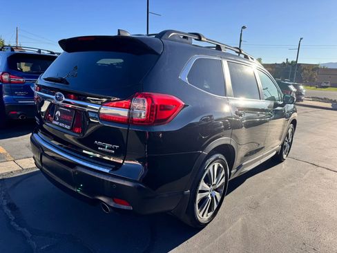 Used 2022 Subaru Ascent Limited w/ Technology Package AWD/4WD image 4